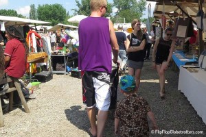 FlipFlopGlobetrotters.com - Mauerpark Flohmarkt / Mauerpark Flea Market