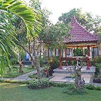 FlipFlopGlobetrotters.com- Taos House Lembongan