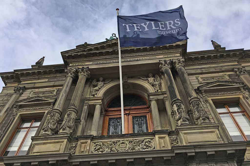 FlipFlopGlobetrotters.com - Blog: Teylers Museum Haarlem