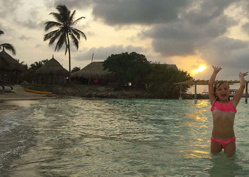 FlipFlopGlobetrotters - Best of Central and South America with kids - Isla Mucara Colombia with kids
